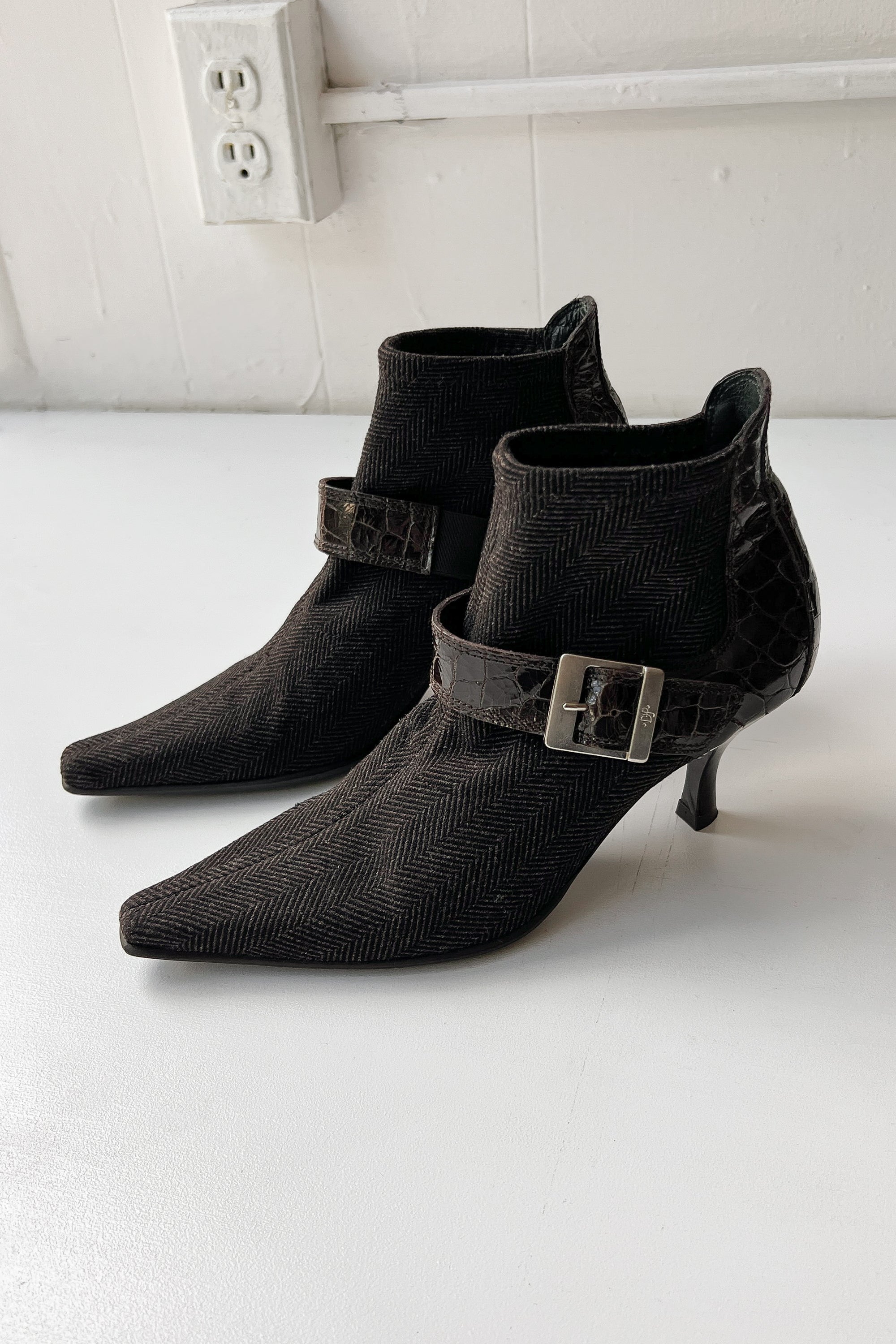 Öffen（オッフェン） pointed-HERRIN 90s Herringbone Pointed Heels | 5.5 – VAUX VINTAGE