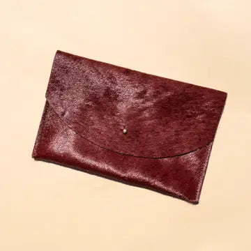 Envelope / Plum Hide