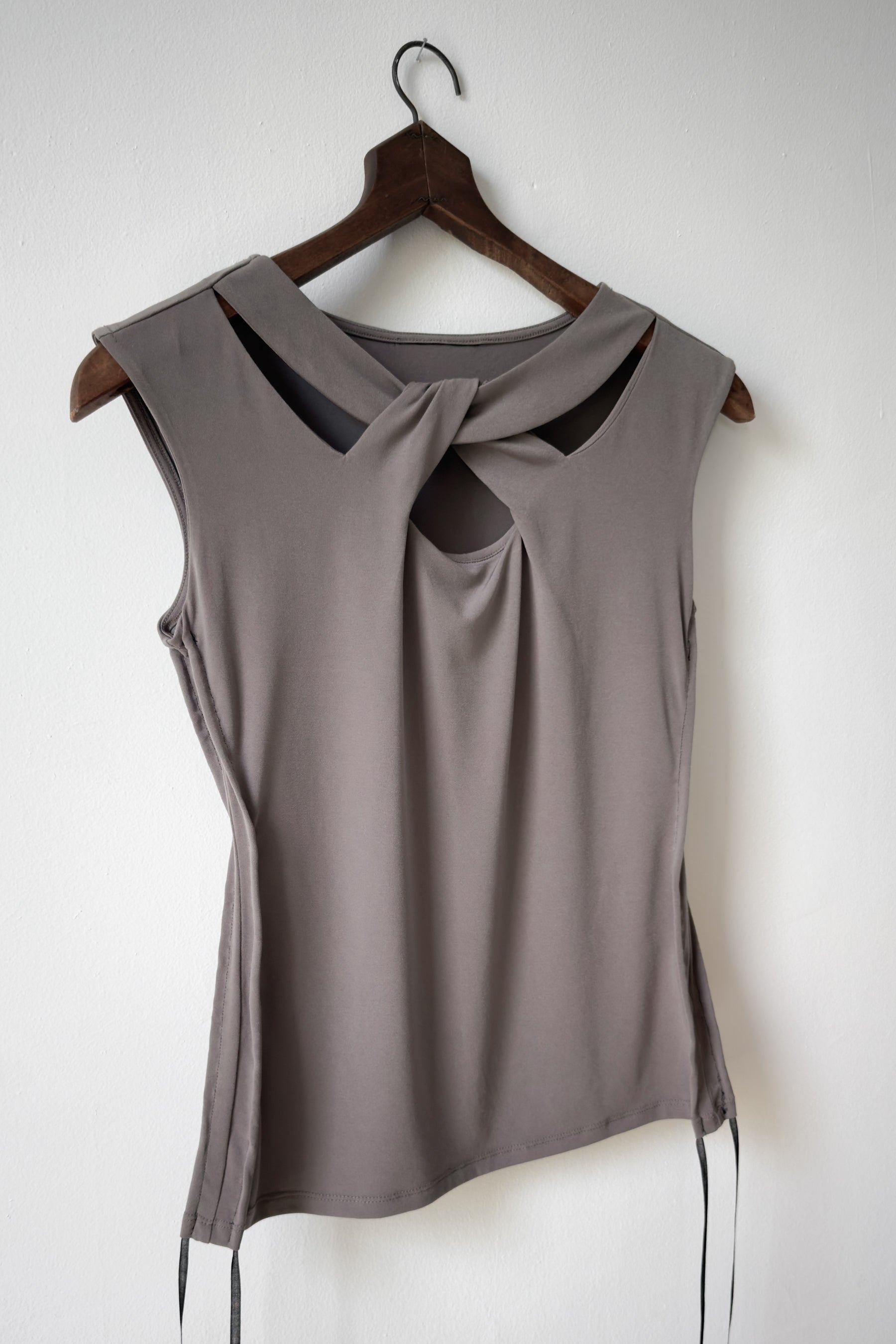 EDIT Ruched Cutout Top