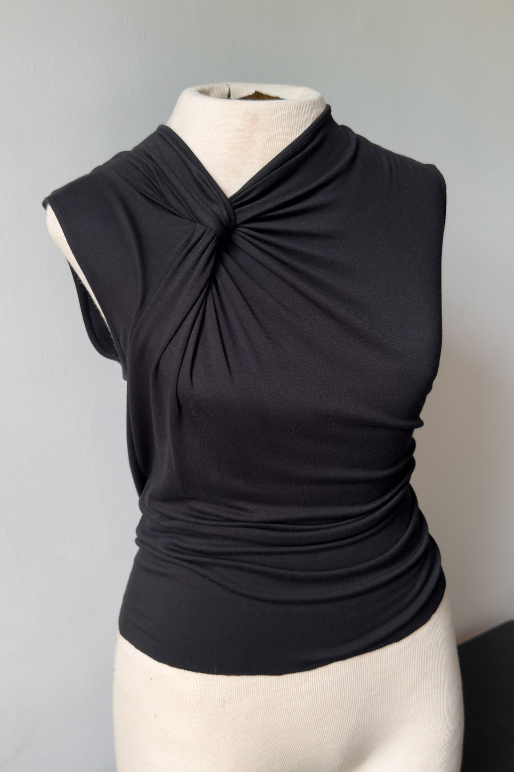 EDIT Twisted Knot Stretch Top