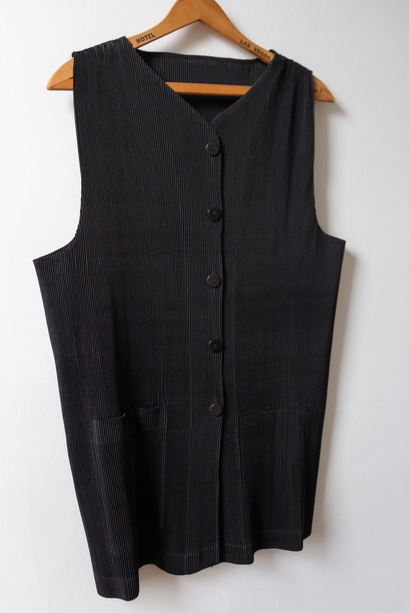 Plissé Pleat Pocket Vest