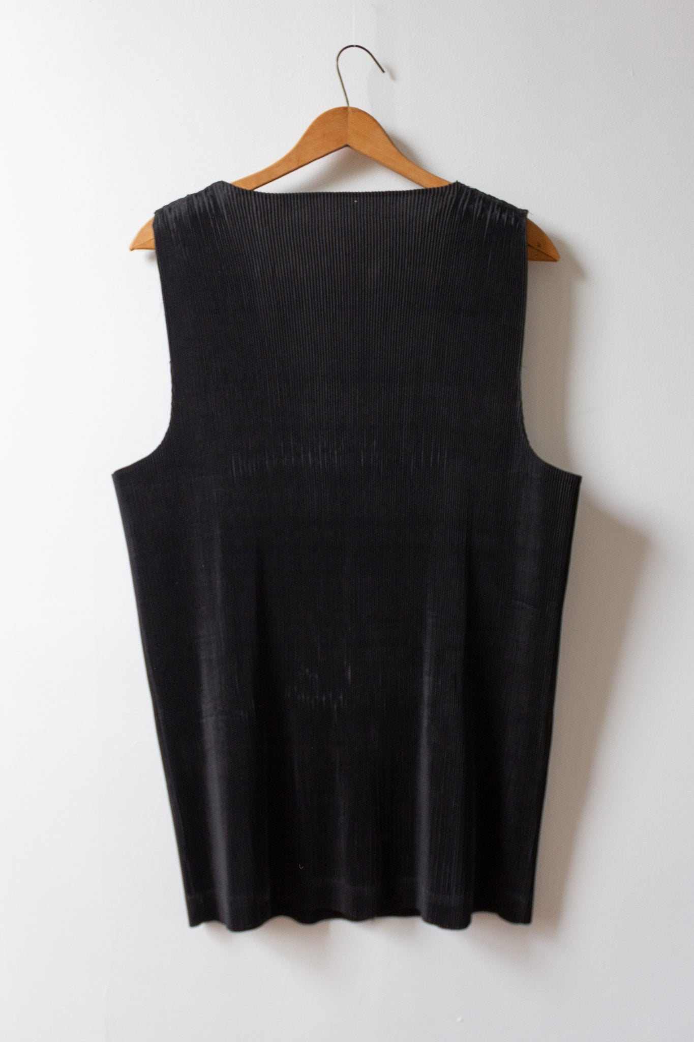 Plissé Pleat Pocket Vest