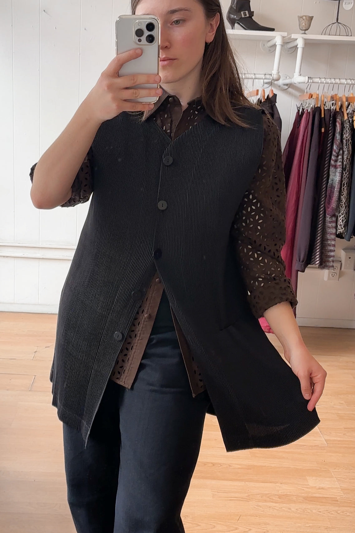 Plissé Pleat Pocket Vest